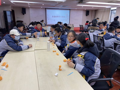 京口區(qū)組織“從小愛場(chǎng)館”活動(dòng)之非遺面塑