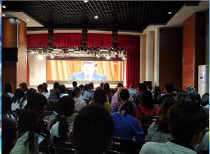 文化與傳播學(xué)院組織 厲害了,我的國(guó) 學(xué)生觀影活動(dòng)