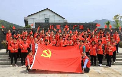 湖南長(zhǎng)沙天劍社區(qū)組織開(kāi)展“追尋紅色足跡 感悟初心使命”活動(dòng)